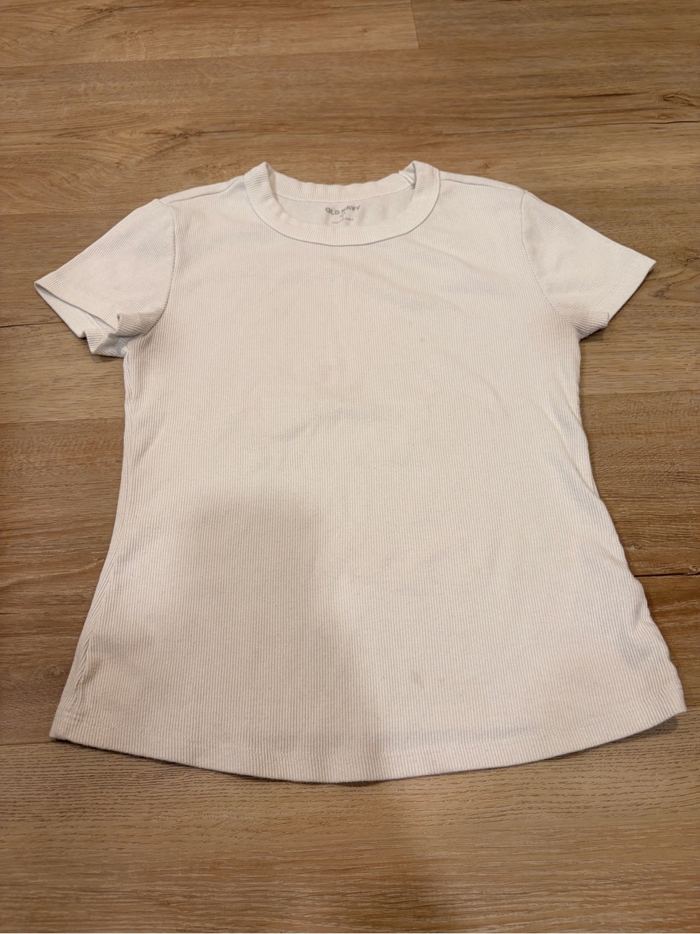 Old Navy women’s white rib snug crewneck tee